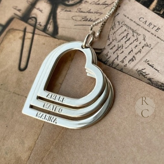 Collana personalizzata con cuore inciso per nonna e nipote, regalo di gioielli personalizzati per nonna, collana dell'amore per nonna - Italia