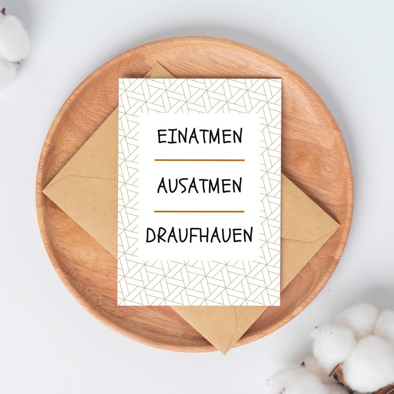 Sprüchekarte Einatmen, Ausatmen, DRAUFHAUEN Postkarte SPRÜCHE lustig Postkarte Spruch Humor witzig bunt wut schwarz weiss Bild 1