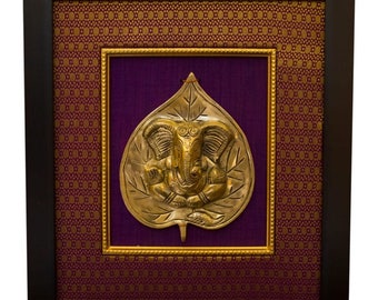Decorative Brass Ganesha on Leaf Wall Hanging/ Ganesha Wall Hanging Leaf Ganesha Wall Decor
