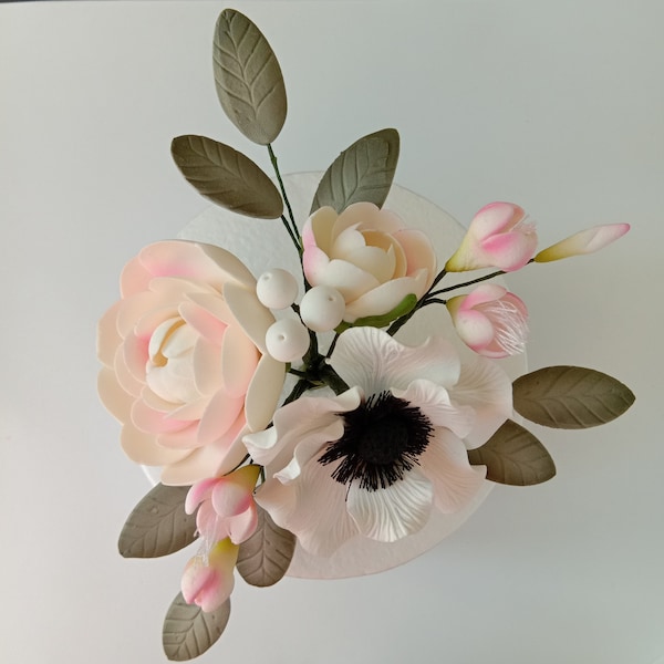 Ready To Post, Off-white Anemones, Ranunculus, Pink Buds and Blossoms, White Berries and Leaves, Sugar Flowers, Cake Topper, UK Supplier