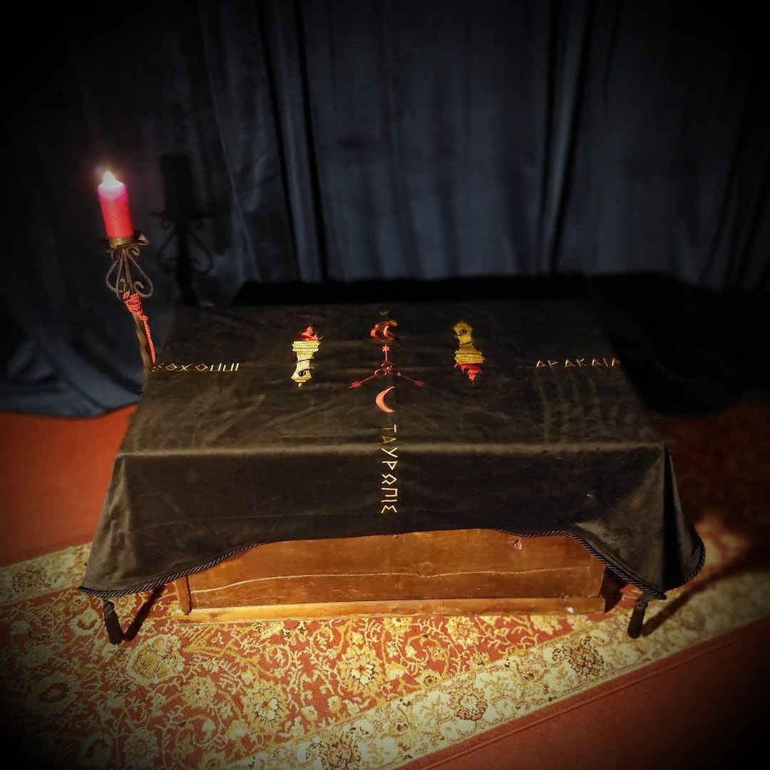 Hekate's Altar Cloth * Triple Goddess Altar Tool * Pagan Shrine * Dark ...