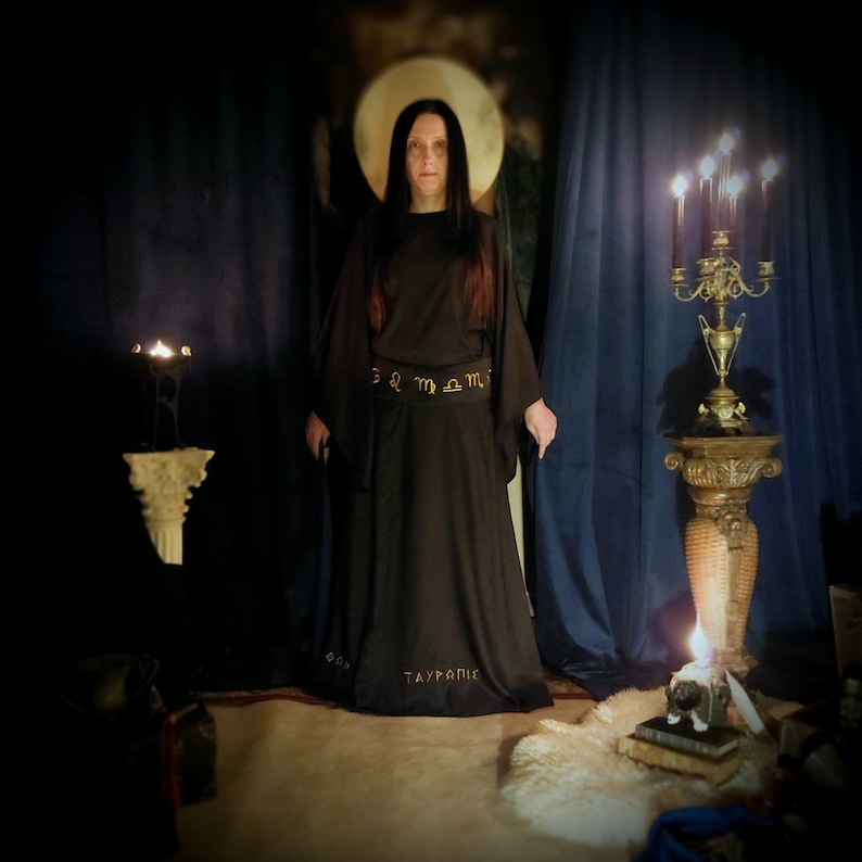 Toga hekate Toga ritual hekate Toga tau negra con cinturón Etsy España