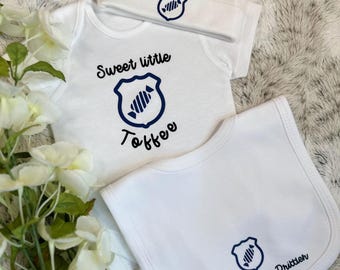 Everton Toffees Baby Gift Set - Baby Grow, Bib and Beanie Hat with FREE Delivery