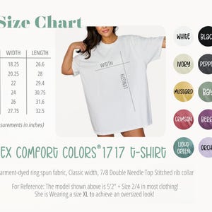 Pu&ograve; includere: Tabella delle taglie per una t-shirt unisex con misure in pollici. La tabella mostra le misure di larghezza e lunghezza per le taglie S a 3XL. L'immagine mostra anche un modello che indossa una t-shirt bianca e una cartella colori con diverse opzioni di colore.