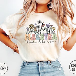 Custom Spanish Teacher Gift, Personalized Maestra Shirt for Maestra TShirt, Maestra Bilingue Shirt,Bilingual Teacher TShirt,Maestra Gift Tee