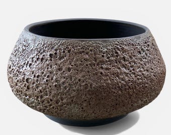 Bol de cerámica texturizada color magma marrón: decoración de interiores moderna