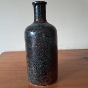 STIG LINDBERG&#39;s Vase, glazed stoneware, for GUSTAVSBERG Studio, signed by studio hand