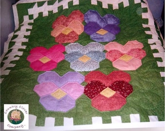 Patron PDF de courtepointe en patchwork Pansy Garden