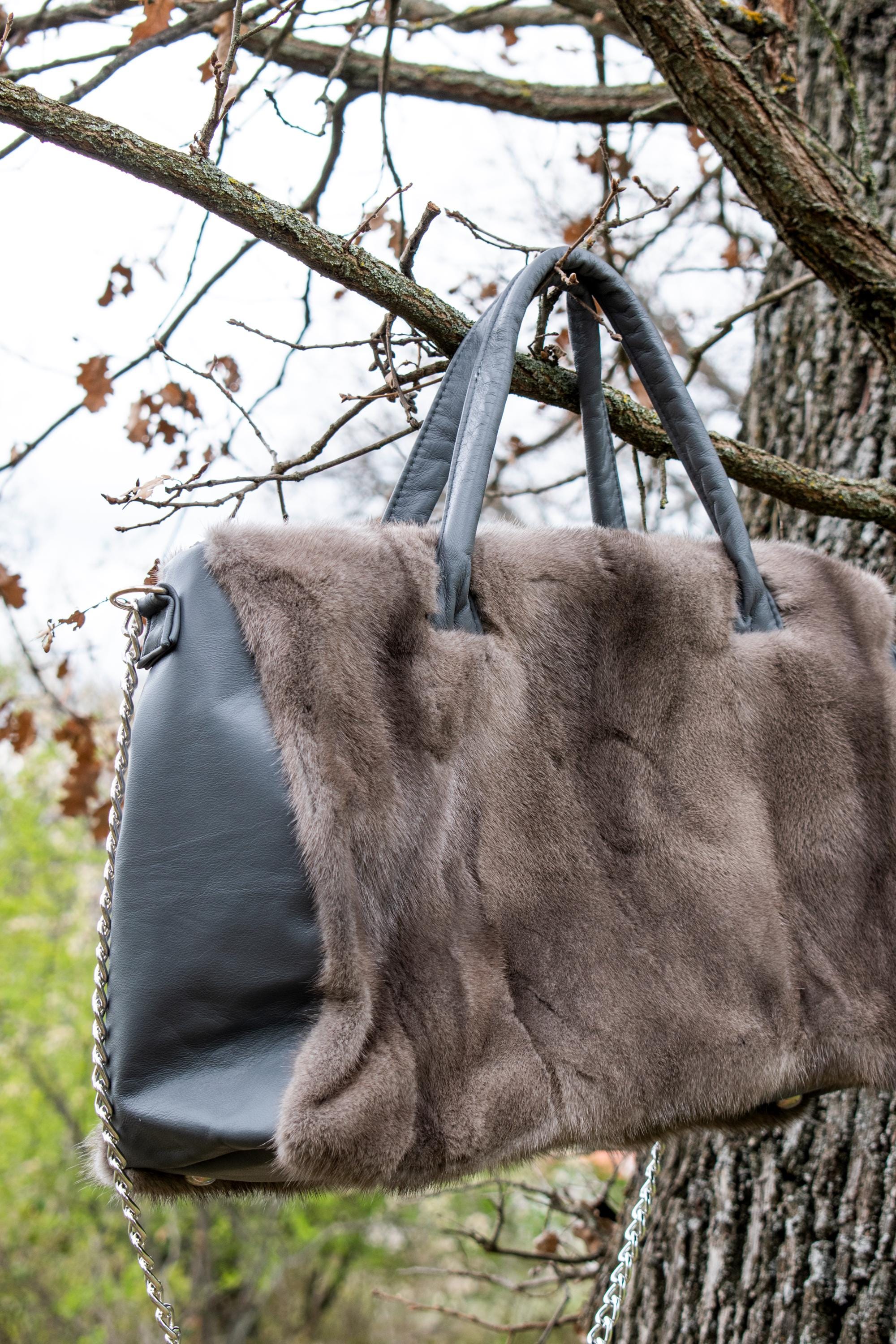 Small Barrel Silver Blue Mink Fur Bag – Elegant and  display picture 2