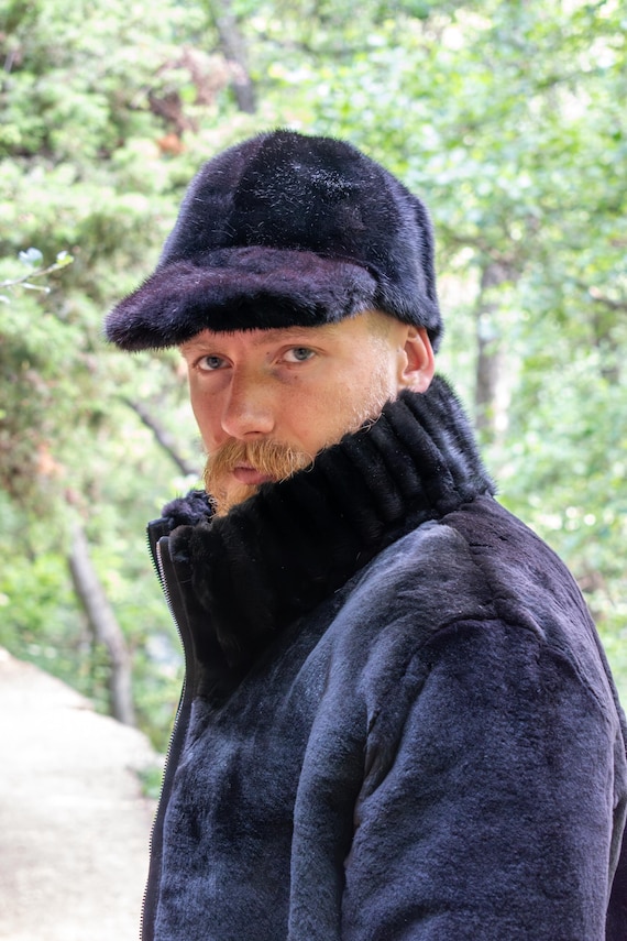 Mink Hat Jockey Black for Men – Luxurious Real Mink Fur  display picture 2