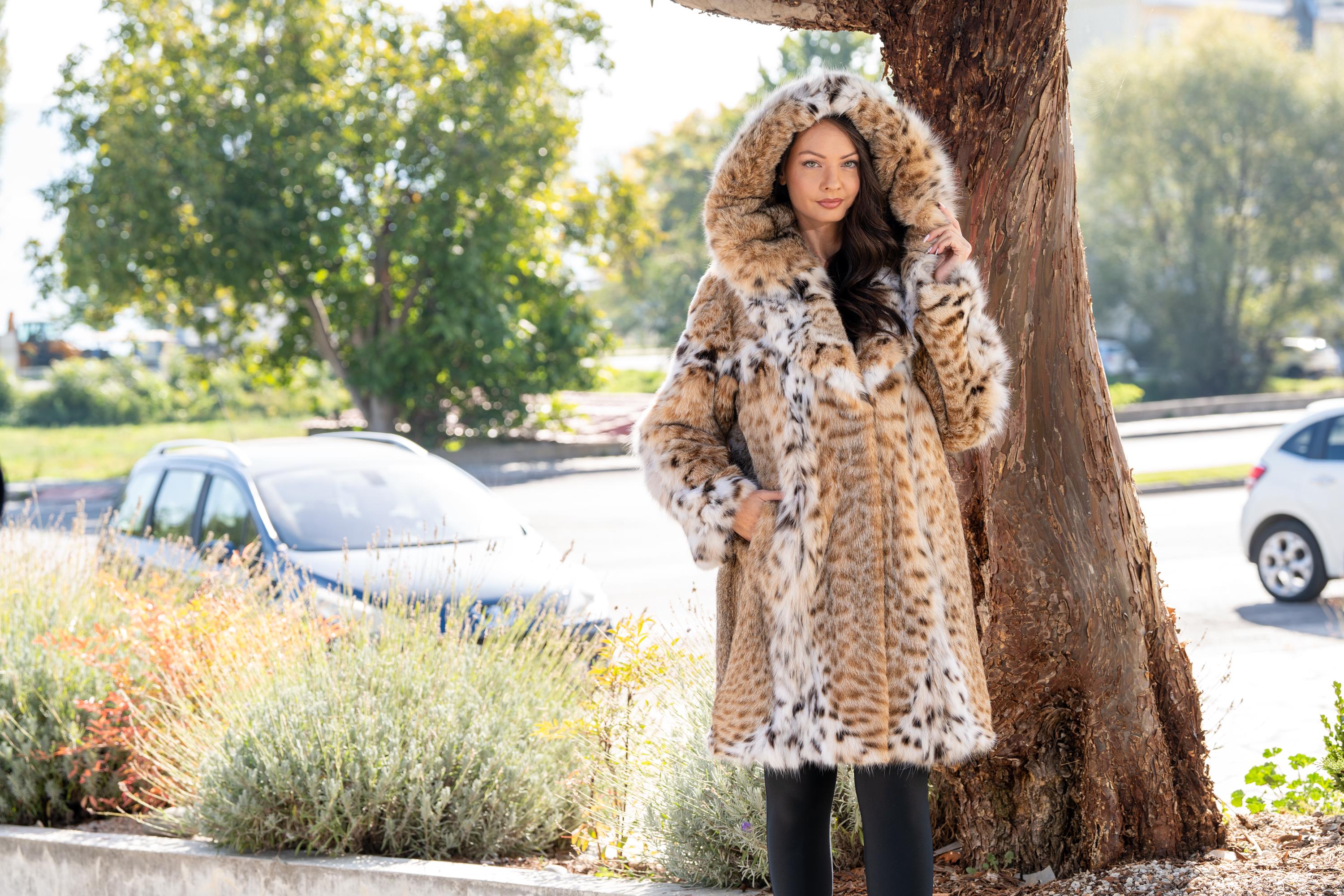 Lynx Fur Coat With Hood – Handmade Luxury Winter Coat for Women