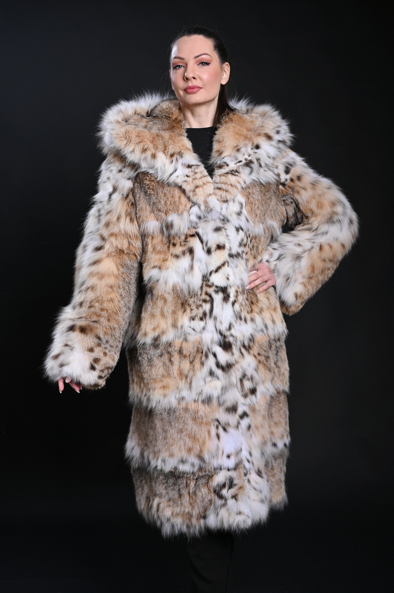 Real Lynx Fur Coat – Oversized Luxury Winter Coat for Women