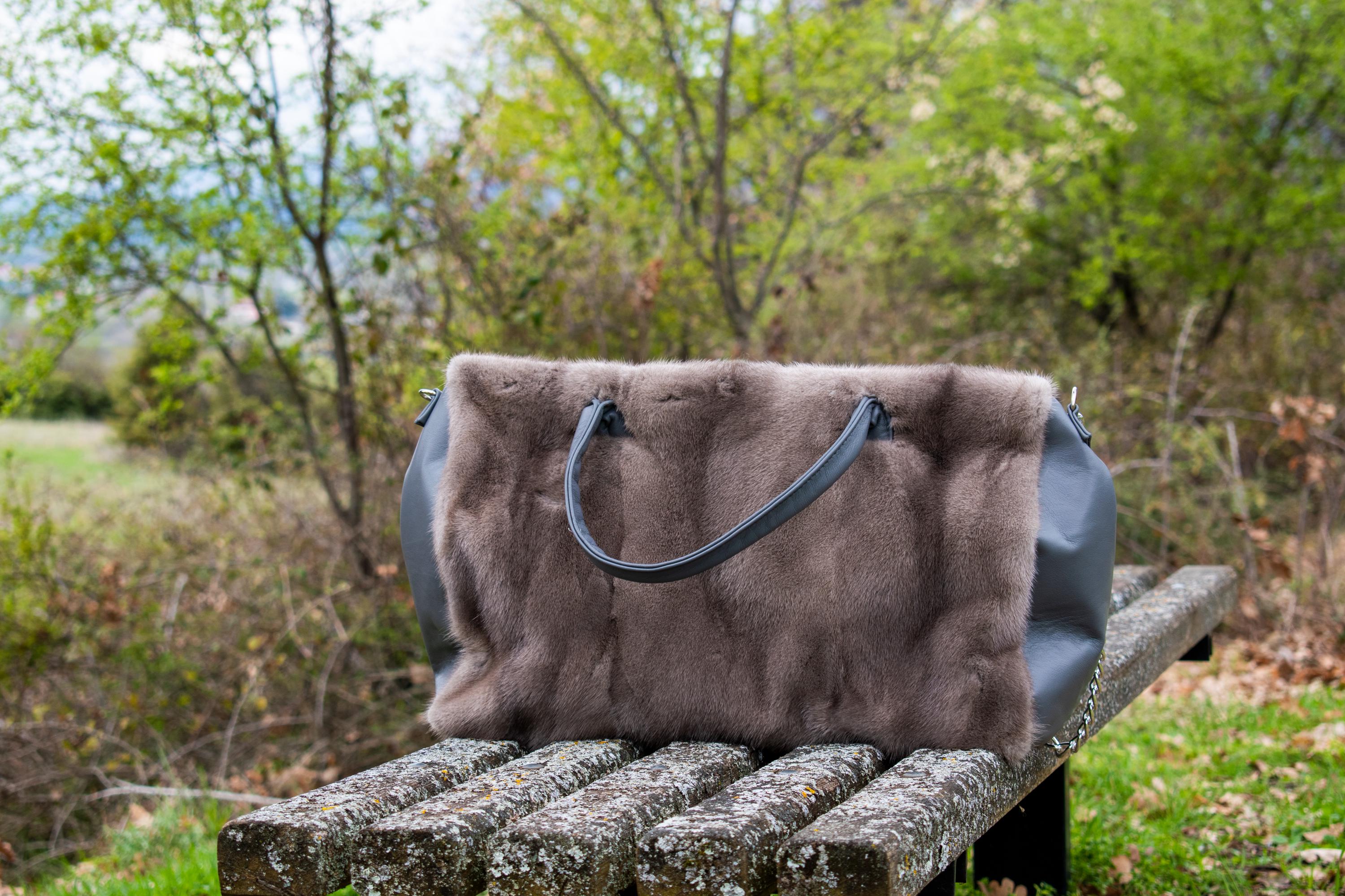 Small Barrel Silver Blue Mink Fur Bag – Elegant and 