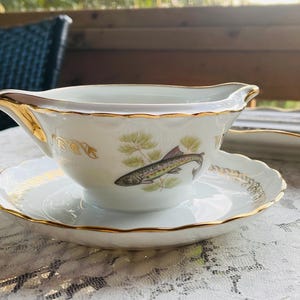 Französische Porzellan Fisch Teller: Vergoldetes Beerengeschirr