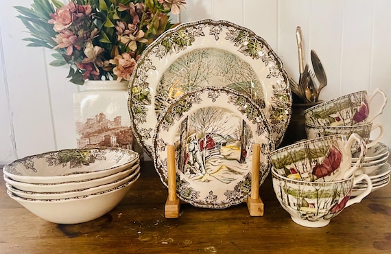 Vintage Johnson Brothers 'friendly Village' 30-piece Dinnerware