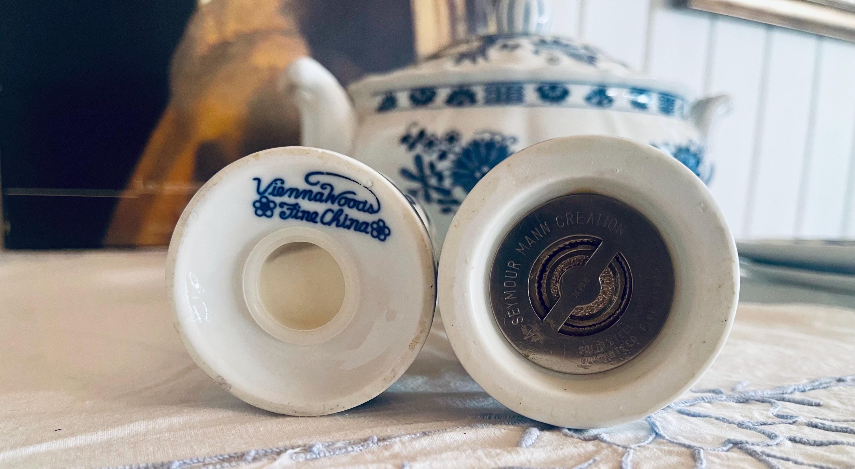 Vintage Vienna Woods Blue Onion China: Covered Vegetable Bowl or