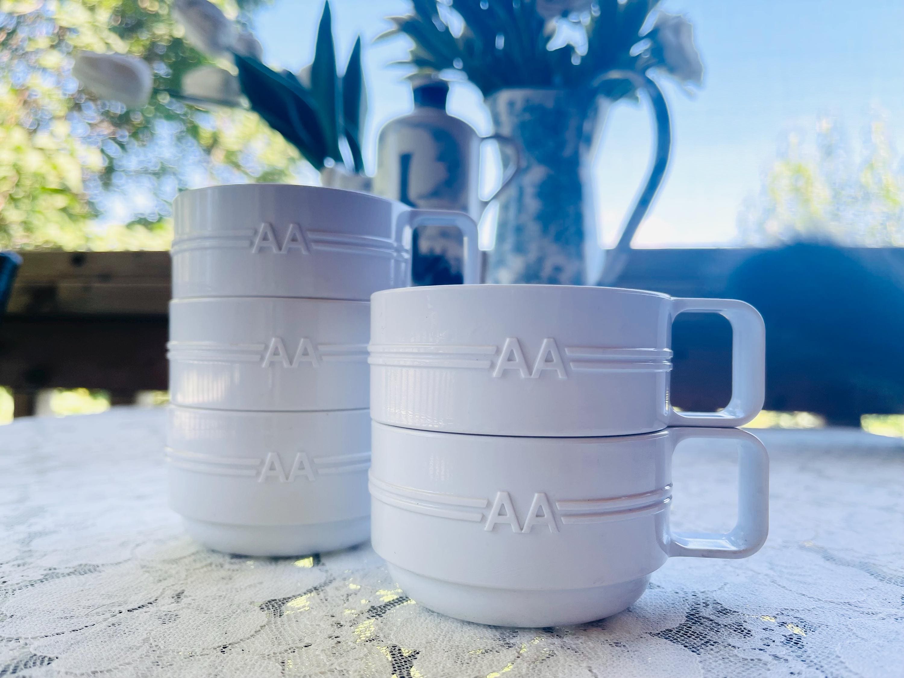 12 oz plastic cup vs 16 oz plastic cups Visage 16 oz Clear Plastic Cup - 3 3/4