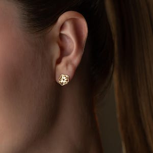 Silver Birth Flower Stud Earrings Minimalist Floral Birth Month Earrings Stud Birth Month Earrings Personalized Gift for Mom Flower Earring