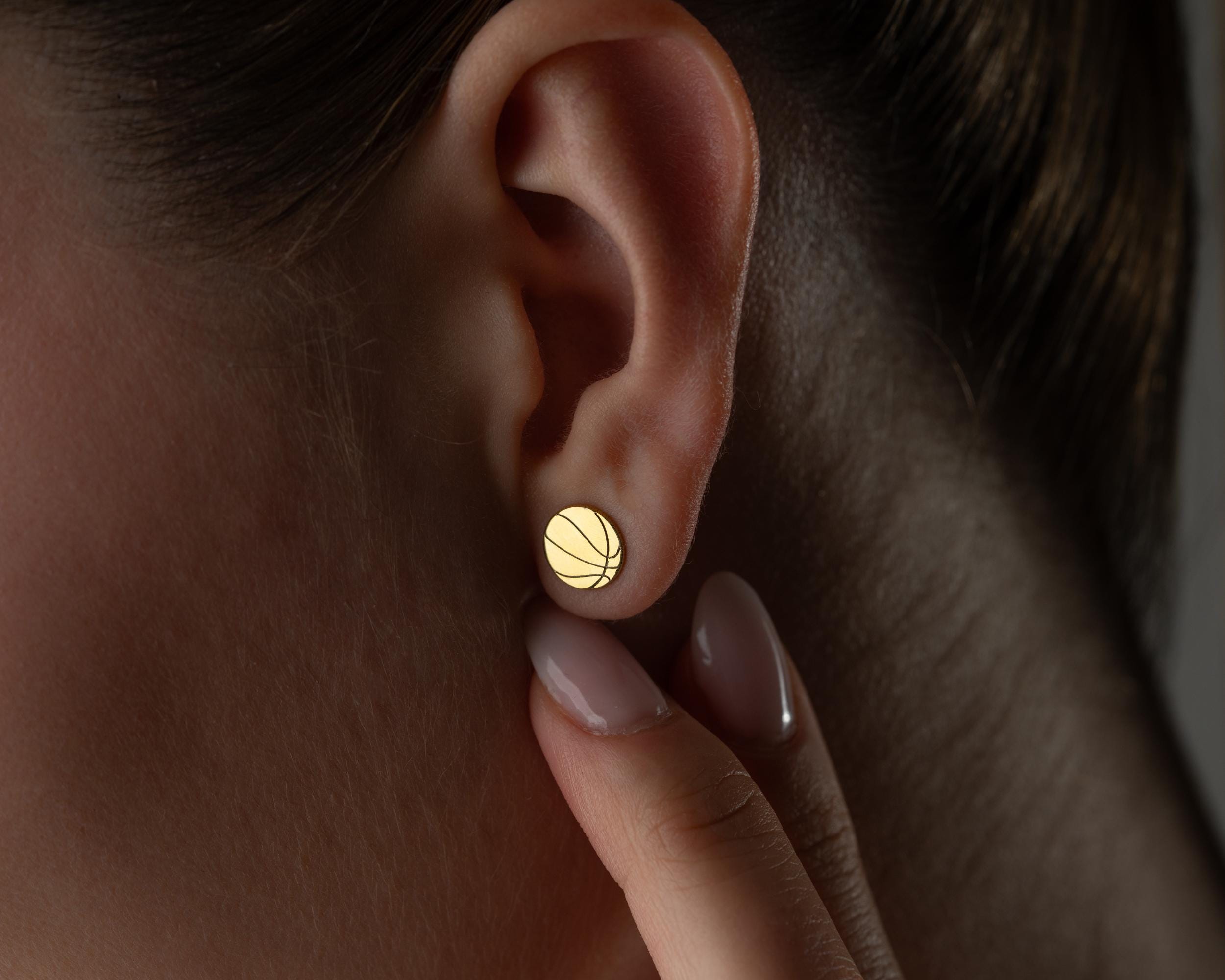 スターリングシルバーのバスケットボールスタッドピアス：スポーツ