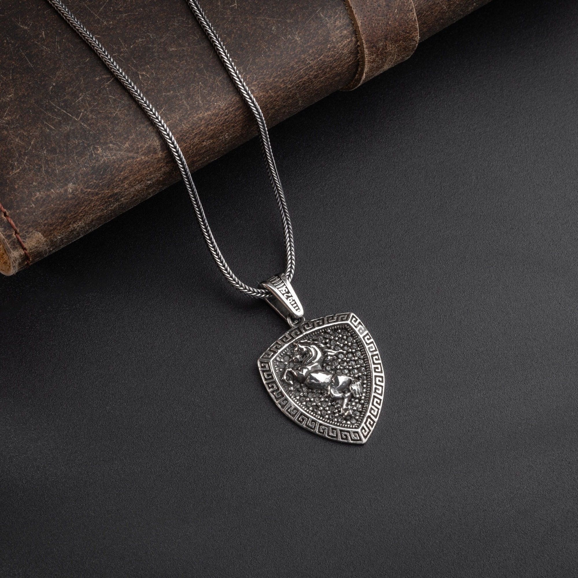 Ferrari necklace - Etsy 日本