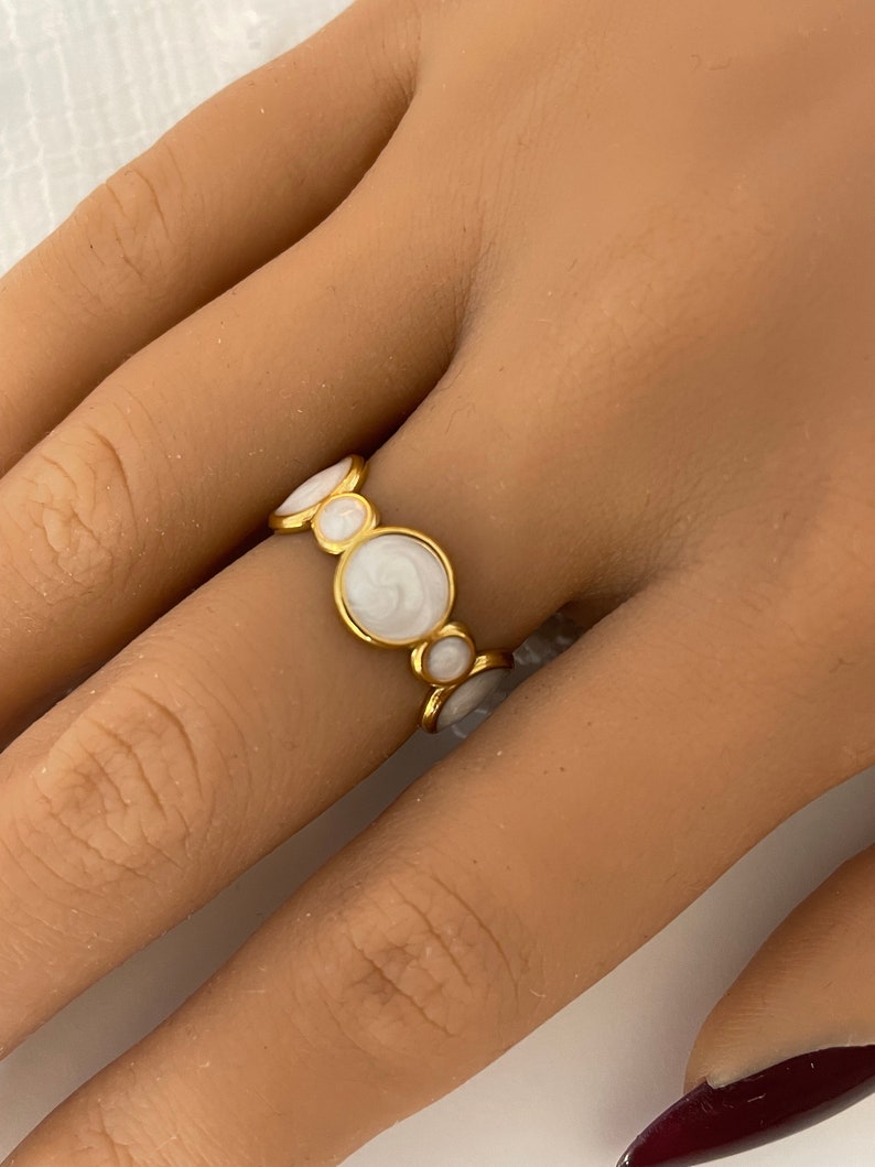 Boho style ring with round circles in gold stainless steel and white mother-of-pearl, women's gift image 1