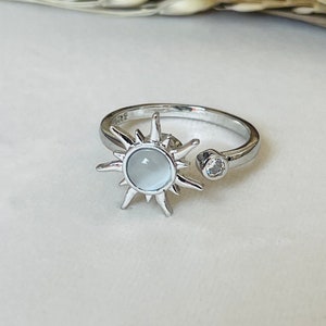 Spinner ring sun ring anti-stress ring anti-anxiety well-being rotating sun pattern rotatable moonstone ring