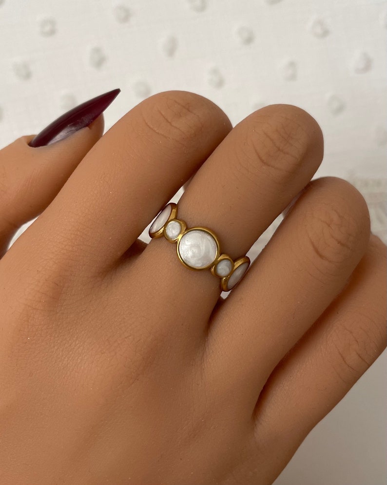 Boho style ring with round circles in gold stainless steel and white mother-of-pearl, women's gift image 2