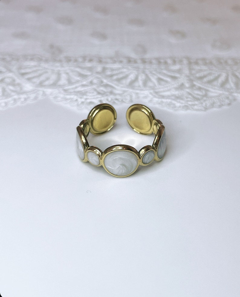 Boho style ring with round circles in gold stainless steel and white mother-of-pearl, women's gift image 3