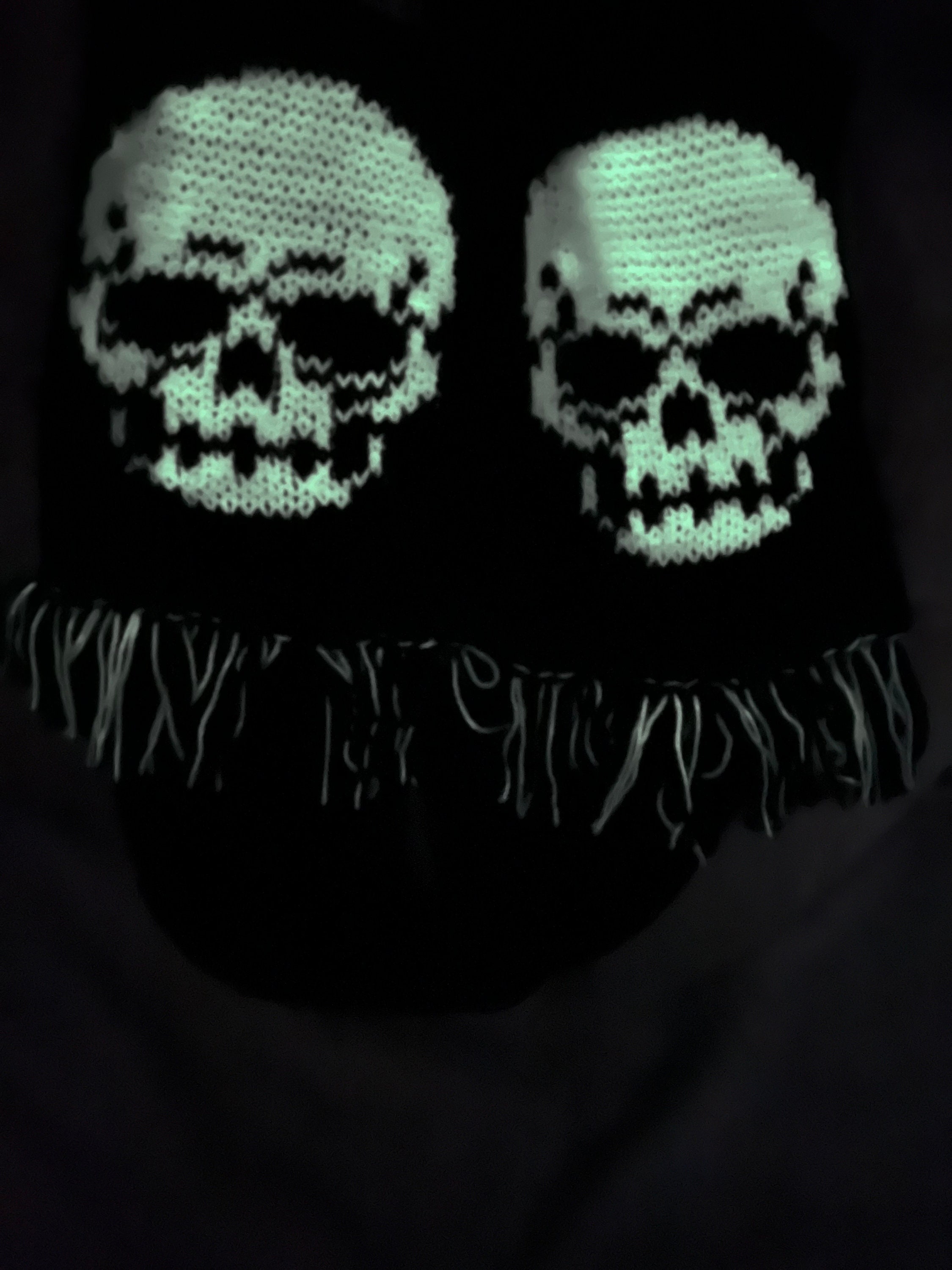 Spooky Skull Knit Hat & Scarf Pattern for Addi 46 /sentro 48