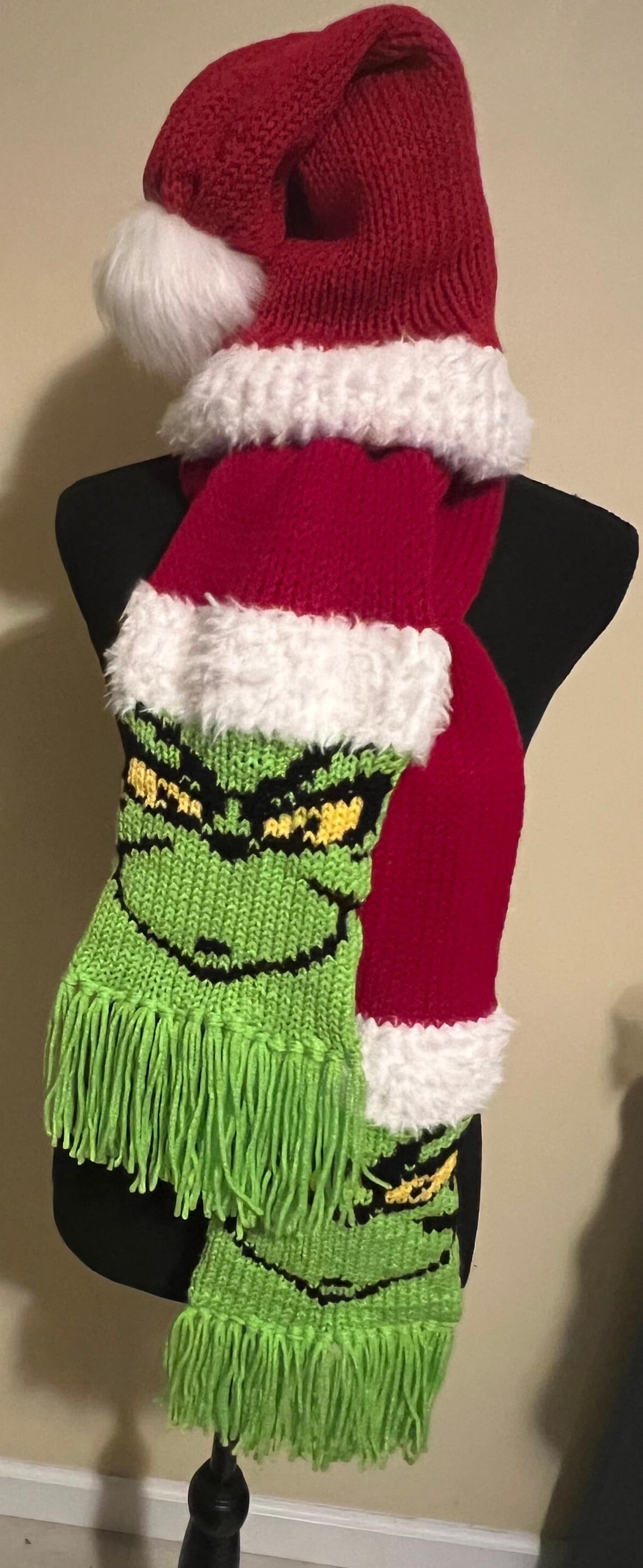 Festive Face Knit Scarf Pattern for Addi 46 Pin and Sentro 48 Pin ...