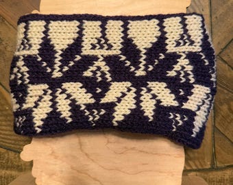 Patrón digital de orejeras con copos de nieve de colores invertidos y gorro de moño desordenado para máquina de tejer circular Sentro de 40 pines, Sentro 40