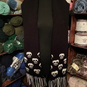 Addi 46 Pin Knitting Machine: Knit Skull Scarf Pattern -  Circular Knitting Machine Pattern, Digital Pattern, Knitting Machine Pattern,