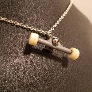 Tech Deck skateboard trucks pendant with 24'' chain