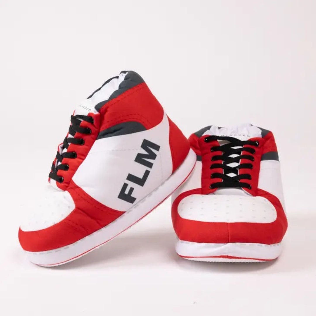 nike red colour slippers