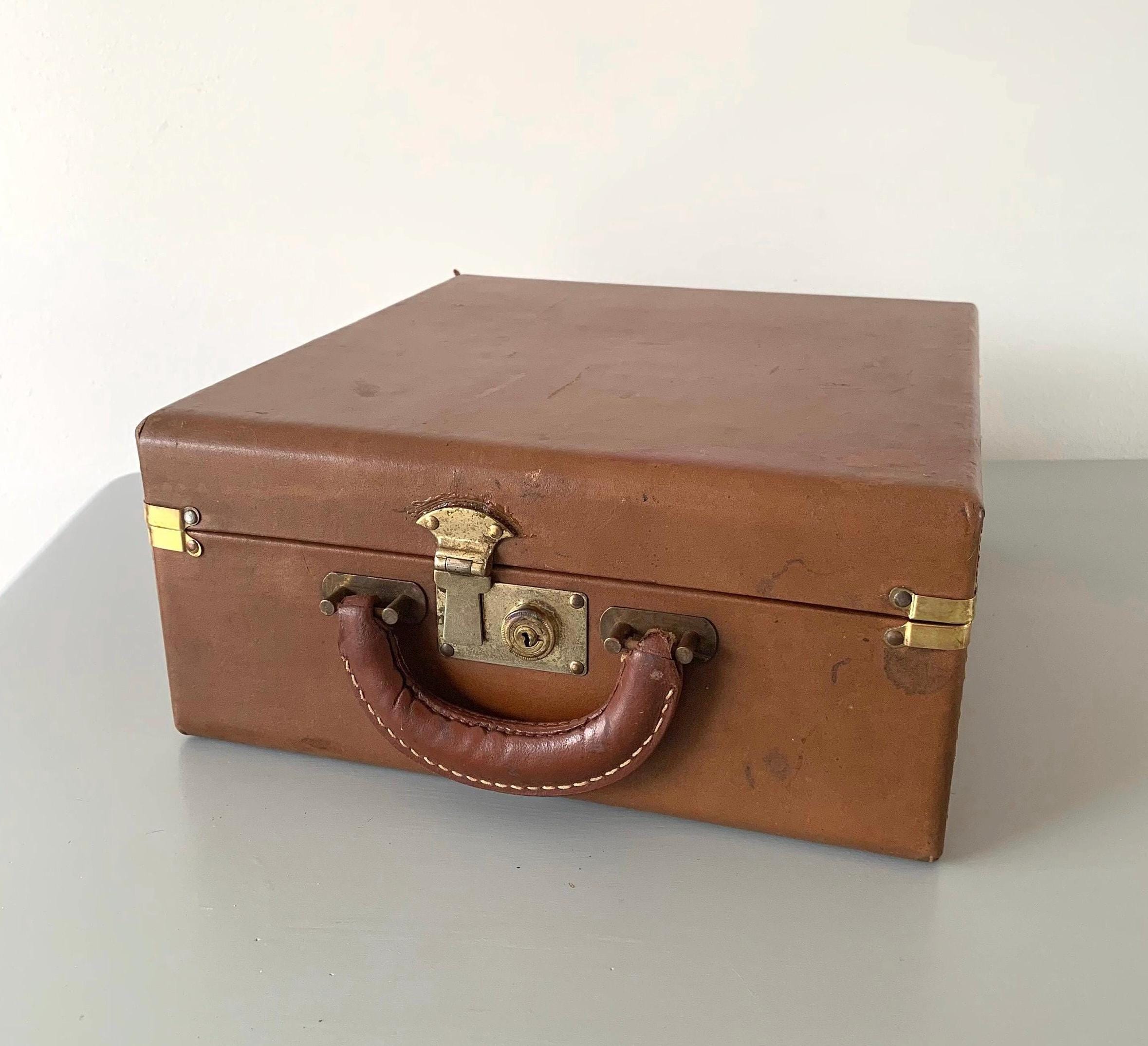 Vintage 50's Polaroid Land Camera 95A Leather Case, 13.25"x12"x5.5"