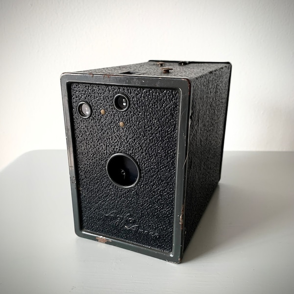 Vintage 30’s Agfa Ansco D-6 Cadet Box Camera