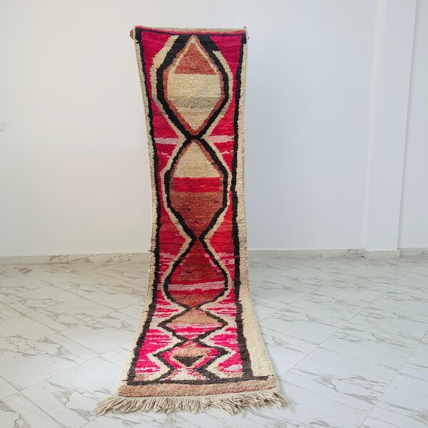 Costum Moroccan Runner, Beni Ourain Runner, Hallway Rug, Bedroom Rug, Long Runner Rug, Berber Runner Vintage, White and Pink Runner Rug