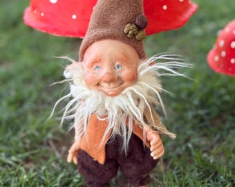 Articulated handcrafted elf, forest elf figurine, collectible handcrafted doll. Unique 22cm figure, entirely handmade.