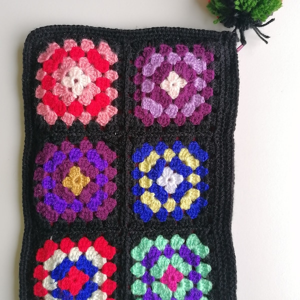 Pochette au crochet de grand-mère, pochette au crochet coloré, pochette noire de style grand-mère, petit sac Afgan, pochette tricotée à la main avec doublure