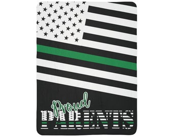Thin Green Line Blanket: Military Parents Fleece Sherpa Throw
