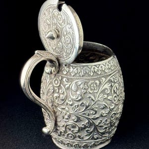 Antique c1880 Kutch, India, silver mustard pot with chased & repousse scrolling coriander pattern