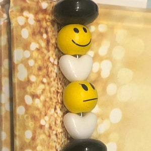 Beaded Pen.  Gumball Beads with Smiley Faces.  Yellow, White & Black colors.