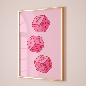 Arte de pared retro de moda, impresión de corazones de dados de la suerte, arte de pared retro rosa, impresiones de moda de muy buen gusto, póster estético de dados rosas, carteles de dormitorio