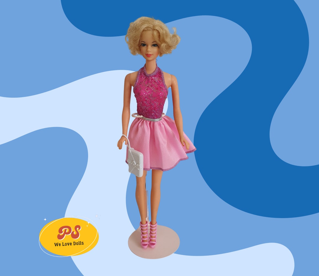 green emerald velvet dress Amazon.com: Barbie Fashionistas Doll #239 with Black Hair Wearing Sparkly  Silver Fringe Dress with Western Accessories Like White Cowboy Hat and  Boots : Toys & Games main image 0