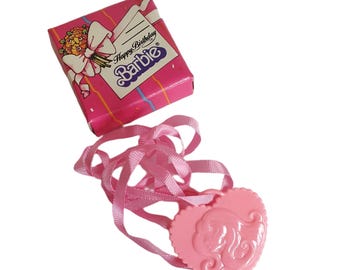 Vintage Mattel 'Happy Birthday' Barbie Pink Plastic Necklace Charm w/ Box #1922