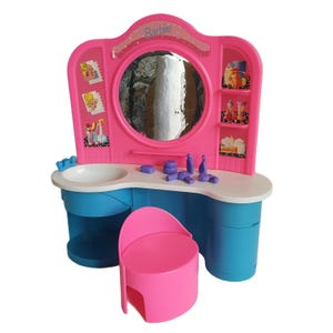 Vintage Mattel Barbie Glitter Hair Beauty Center
