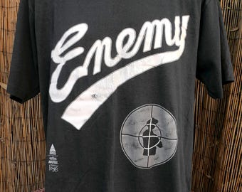Camiseta vintage de los años 90 de Public Enemy (XL) con etiqueta de pase de backstage
