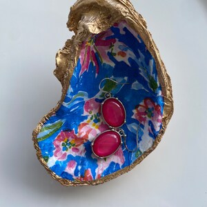 Decoupage Oyster Shell Ring Dish: Blue & Pink Floral, Gold Rim