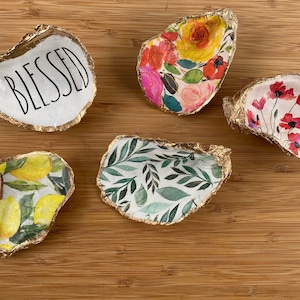 Trinket Dish, Oyster Shell Tray, Decoupage oyster shell, Engagement ring holder, Wedding Ring Dish, Bridal shower, Ring Tray, Party Favors