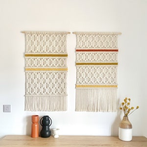 Set van 2, macrame muurhangen, kinderkamer decor, moderne muurkunst, hedendaagse vezelkunst, boho wanddecor, woondecoratie, textielkunst afbeelding 1